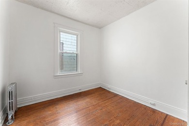 Opportunity knocks in the Pelham Bay section of the Bronx! This - photo 19
