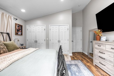 *CHARMING CARRIAGE LIVING* Welcome to this contemporary carriage - photo 20
