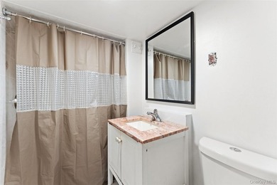 Opportunity knocks in the Pelham Bay section of the Bronx! This - photo 26