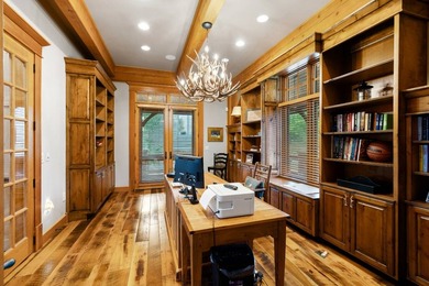 Perched to maximize its panoramic Dale Hollow Lake views, this - photo 27