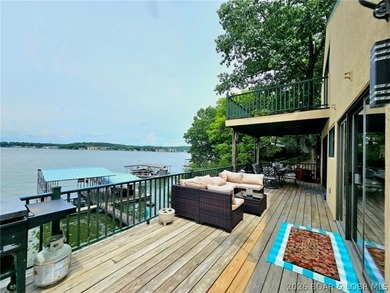 Step inside to vaulted ceilings and a stunning primary suite - photo 31