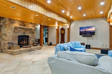Perched to maximize its panoramic Dale Hollow Lake views, this - photo 39