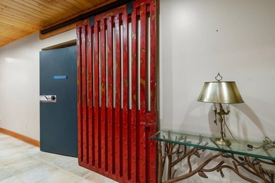 Perched to maximize its panoramic Dale Hollow Lake views, this - photo 43