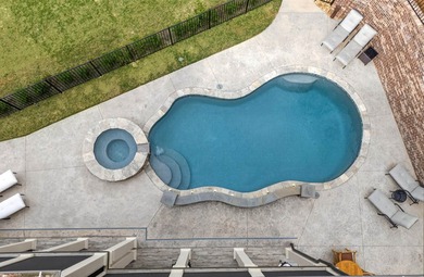 RECENT PRICE IMPROVEMENT OF ~$400K- An extraordinary custom golf - photo 8
