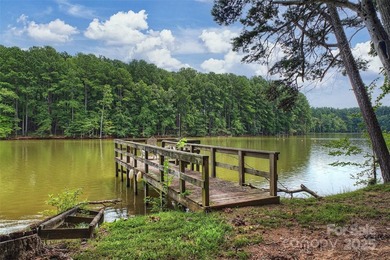 Stunning lakefront paradise - SIGNIFICANT PRICE IMPROVEMENT! - photo 13