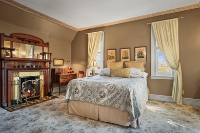Wake to sunlight streaming thru tall windows as the house stirs - photo 43