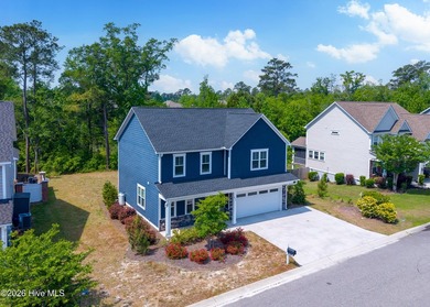 A beautifully appointed home in one of Leland's most - photo 3