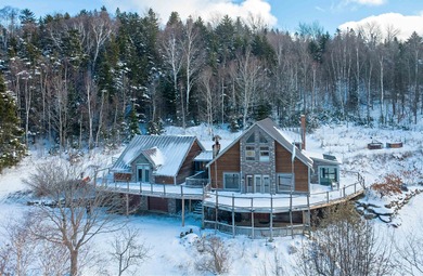 Mollys Pond Home For Sale in Peacham Vermont