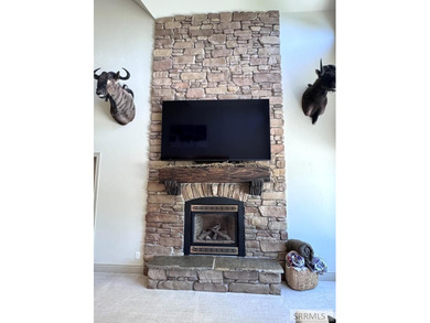 Exceptional 4-bedroom, 3.5-bathroom home situated on 2+ acres of - photo 11