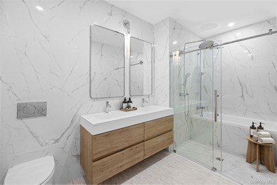 78-29 Austin Street Residence 502 Discover Residence 502, an - photo 13