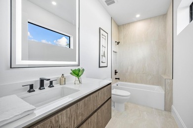 Exquisite new contemporary estate by Marc Julien in East Delray - photo 16