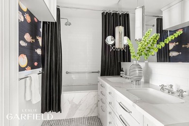 305 East 18th St - photo 1