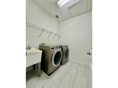 ***PRICED TO SELL!*** WELCOME to this stunning and highly - photo 32