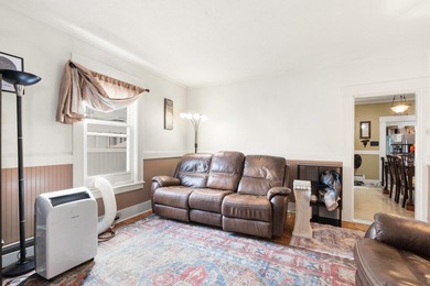 Spacious New Englander offering the perfect blend of classic - photo 4