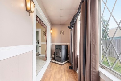 Spacious New Englander offering the perfect blend of classic - photo 7