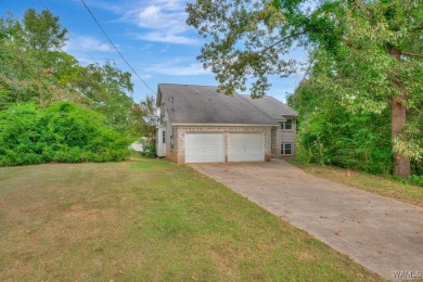 Lake Tuscaloosa Home For Sale in Northport Alabama