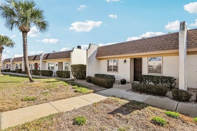 Welcome home to this beautifully renovated 2-bedroom, 1.5-bath - photo 4