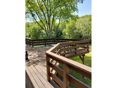 Resort located on renowned trout fishing White River in the - photo 14