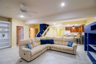 Upscale waterfont villa with room for everyone can now be yours! - photo 15