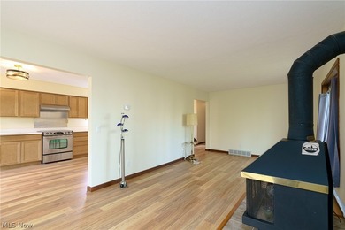 This late 20th-century, three-story contemporary residence - photo 15