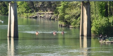 Resort located on renowned trout fishing White River in the - photo 22