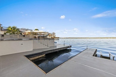 Located in the historic district of Horseshoe Bay, this - photo 29