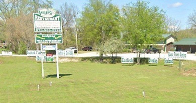 Resort located on renowned trout fishing White River in the - photo 36