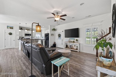 This beautifully maintained 4-bedroom 2 story home in Rosewood - photo 4
