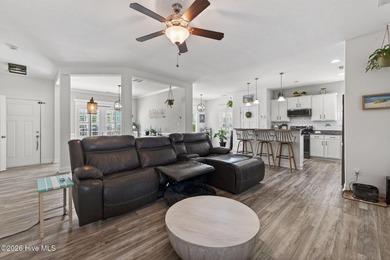 This beautifully maintained 4-bedroom 2 story home in Rosewood - photo 5