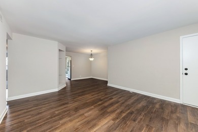 *** Beautifully updated third-floor end unit offering privacy - photo 7