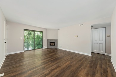 *** Beautifully updated third-floor end unit offering privacy - photo 9