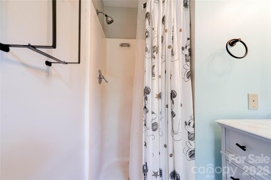 Spacious 3 Bedroom, 3 Bath brick split-level home offers room to - photo 13