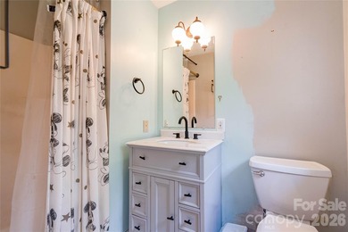 Spacious 3 Bedroom, 3 Bath brick split-level home offers room to - photo 14