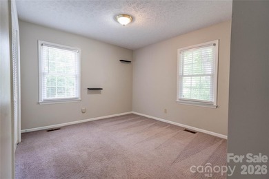 Spacious 3 Bedroom, 3 Bath brick split-level home offers room to - photo 15