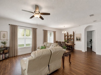 Step into, this stunning 4-bedroom, 2-bathroom residence - photo 15