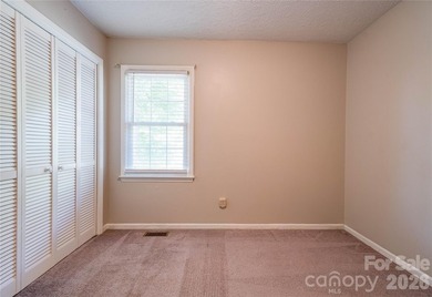 Spacious 3 Bedroom, 3 Bath brick split-level home offers room to - photo 20