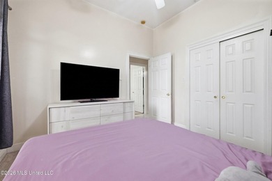 Welcome to this spacious 5-bedroom, 3.5 bath two story brick - photo 25
