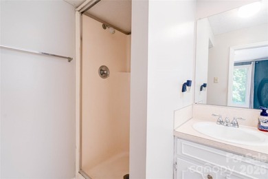Spacious 3 Bedroom, 3 Bath brick split-level home offers room to - photo 29