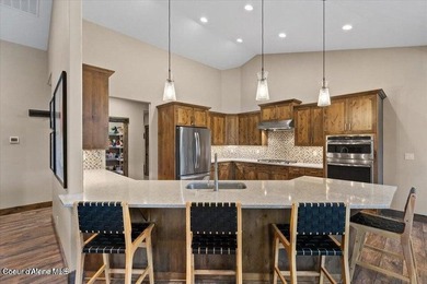 Beyond the gates of Rimrock Meadows, this exceptional custom - photo 31