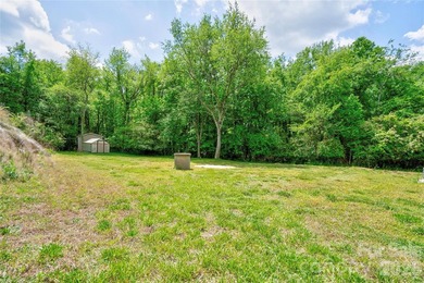 Spacious 3 Bedroom, 3 Bath brick split-level home offers room to - photo 41