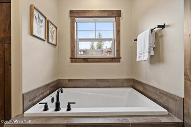 Beyond the gates of Rimrock Meadows, this exceptional custom - photo 45