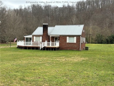 Lake Home For Sale in Charleston, West Virginia