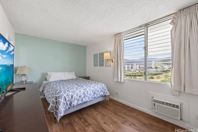 Located in the heart of Waikiki, this 2-bedroom condo at Fairway - photo 14