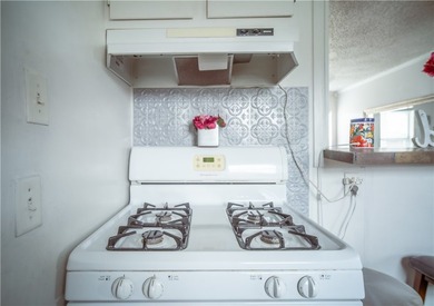 Charming mid-century home in the heart of Corpus Christi's - photo 6