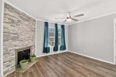 Pretty end unit offering extra privacy. Overlooks the old - photo 3