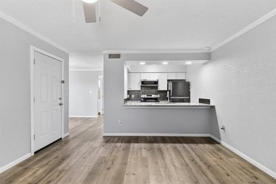 Pretty end unit offering extra privacy. Overlooks the old - photo 4
