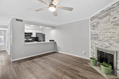 Pretty end unit offering extra privacy. Overlooks the old - photo 5