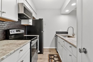 Pretty end unit offering extra privacy. Overlooks the old - photo 7