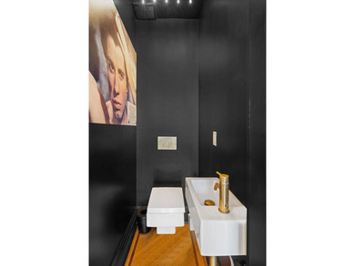 ELEGANTLY RENOVATED, PRE-WAR GREEK REVIVAL CHARM. A MULTI-FAM - photo 5