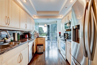BEAUTIFULLY RENOVATED UNIT IN LUXURIOUS 2000 BUILDING AT - photo 6